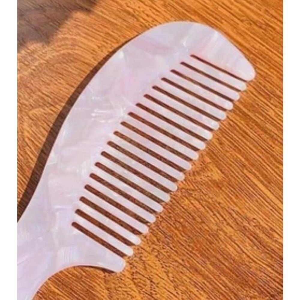 Hair Comb In Pink - Picture 5 of 5
